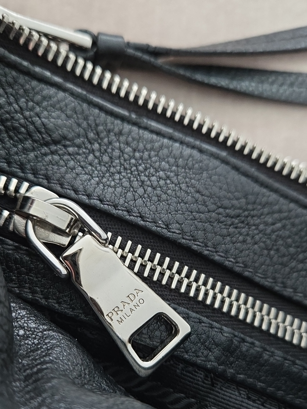Prada Vitello Phenix Bandoliera Crossbody Bag with Silver-Tone Logo - Picture 9 of 16